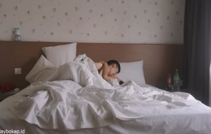 Don’t Do This, You Could Lose! Video Viral Abg Gairah Di Antara Helaian Kain Linen